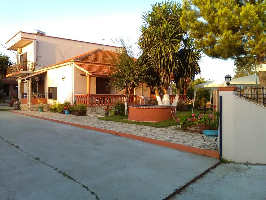 Armonia Studios Agios Georgios  Luaran gambar