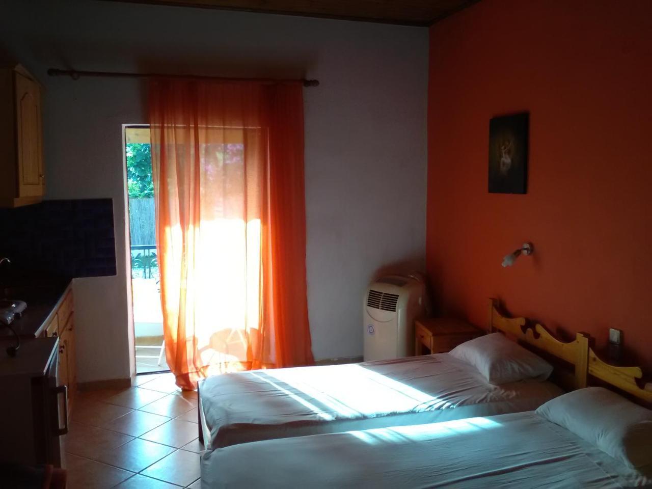 Armonia Studios Agios Georgios  Luaran gambar